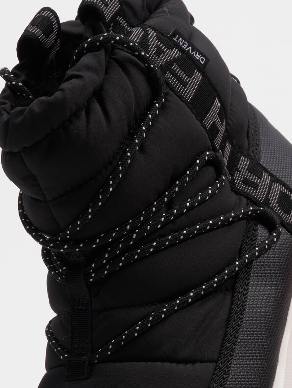 Thermoball Lace Up-9