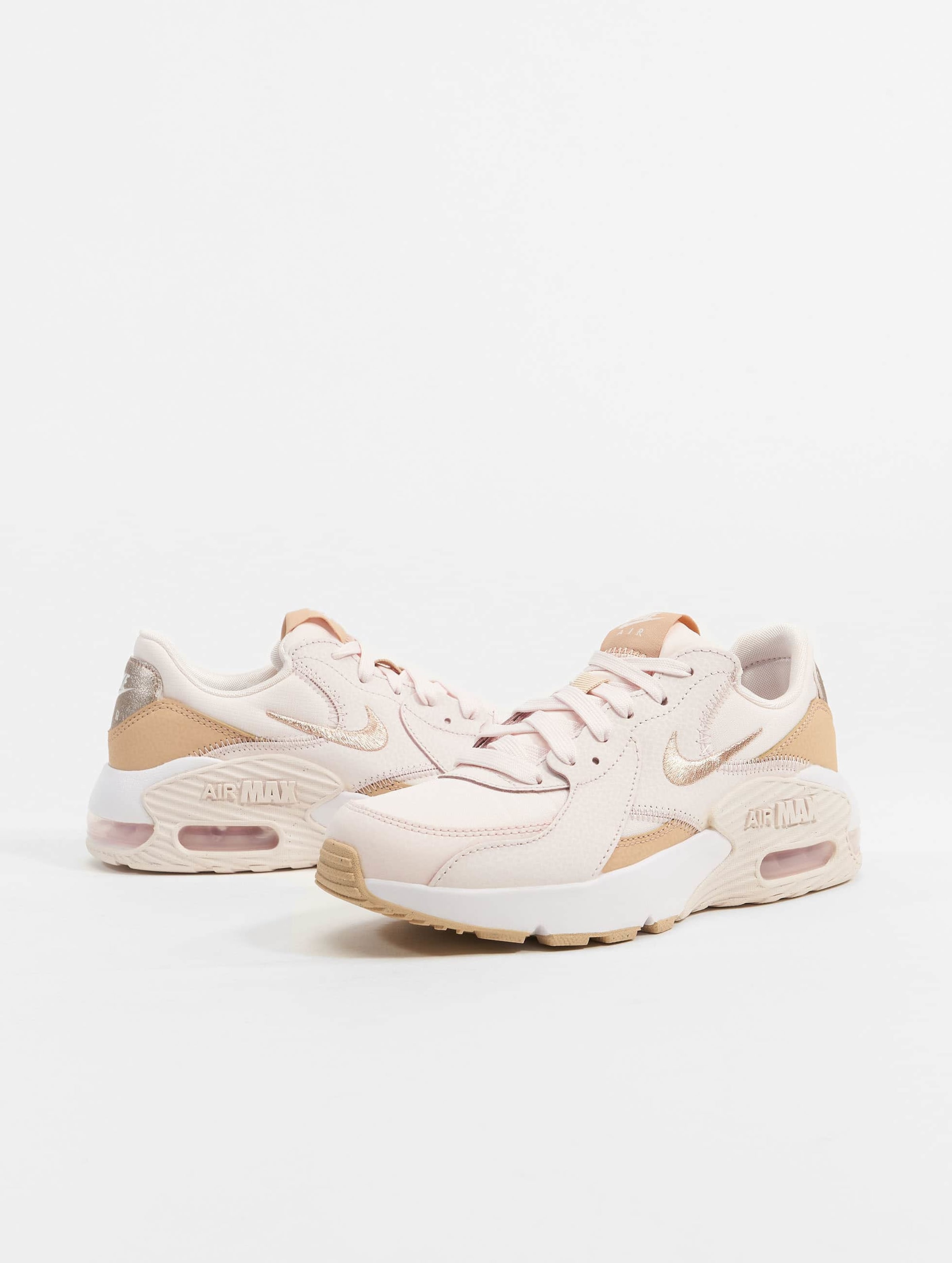 Nike air best sale max excee beige