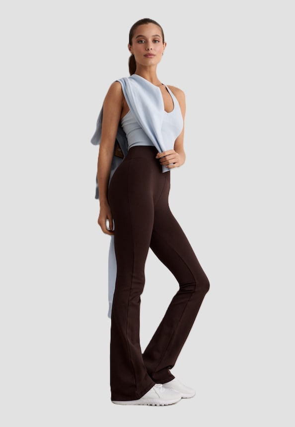 Shape Seamless Flare Petite-5