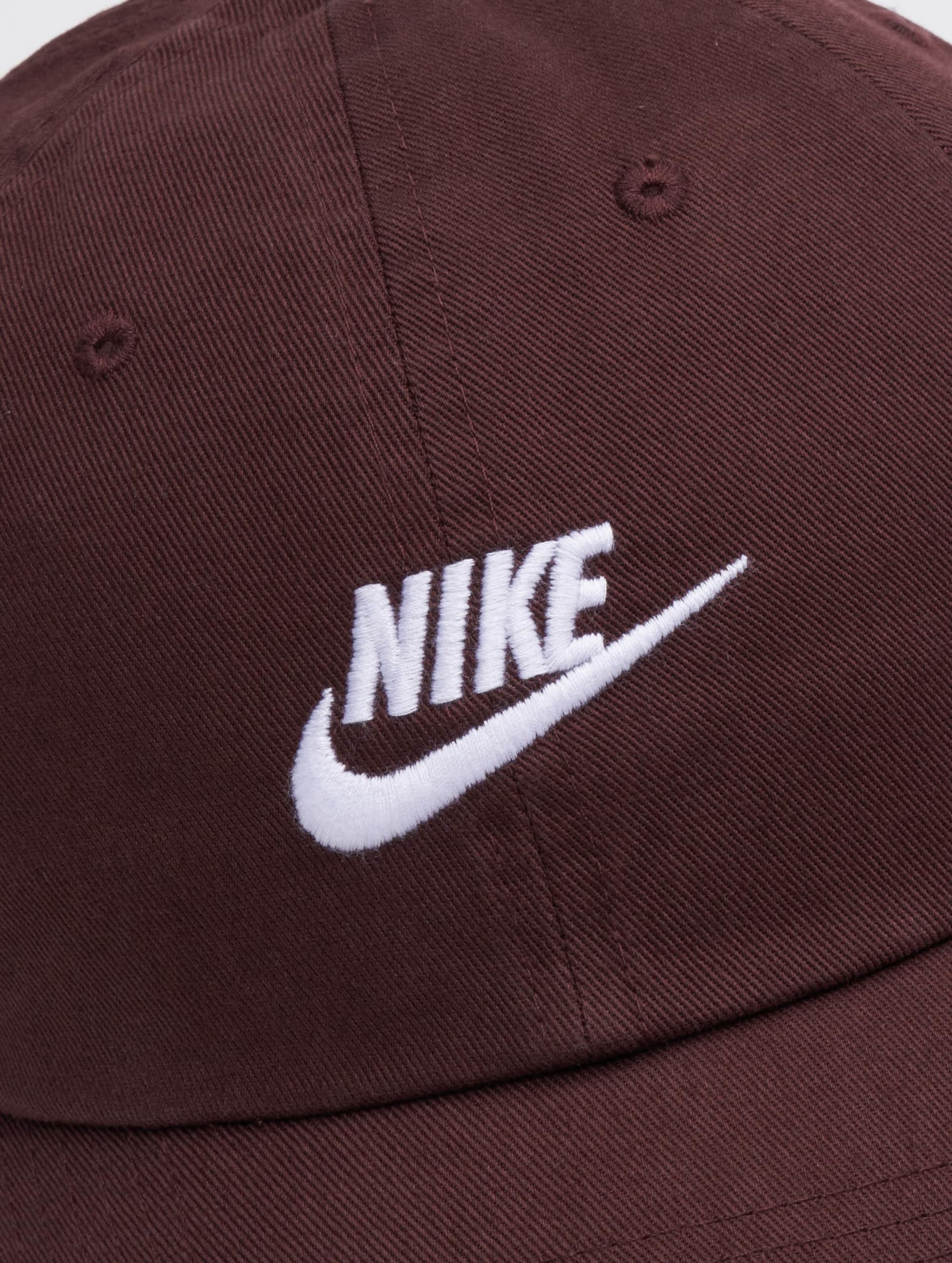 Nike heritage 86 futura logo sales strapback cap