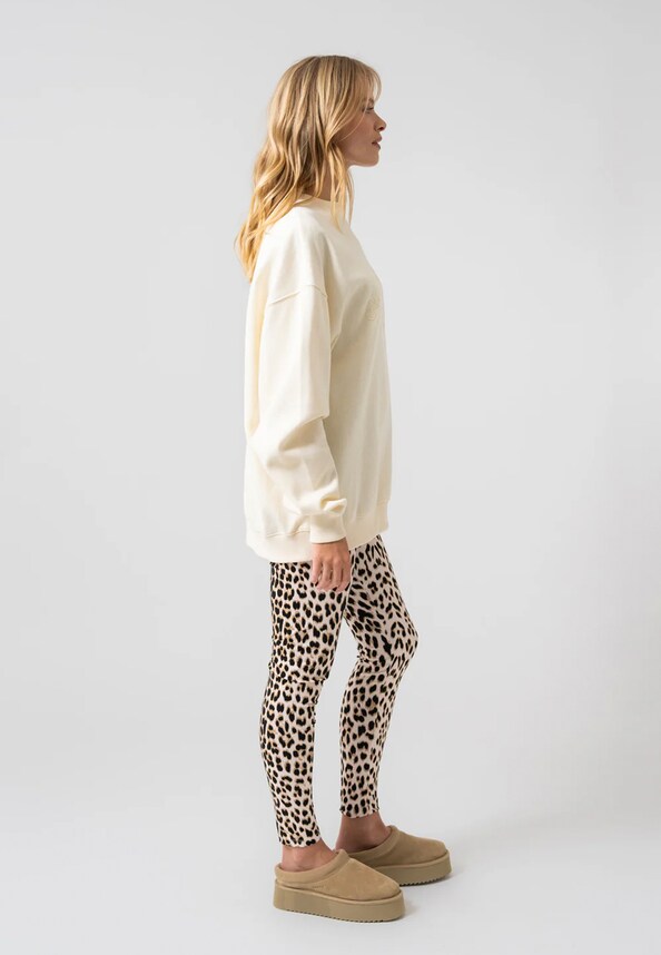 OV Sweater Chasing-2