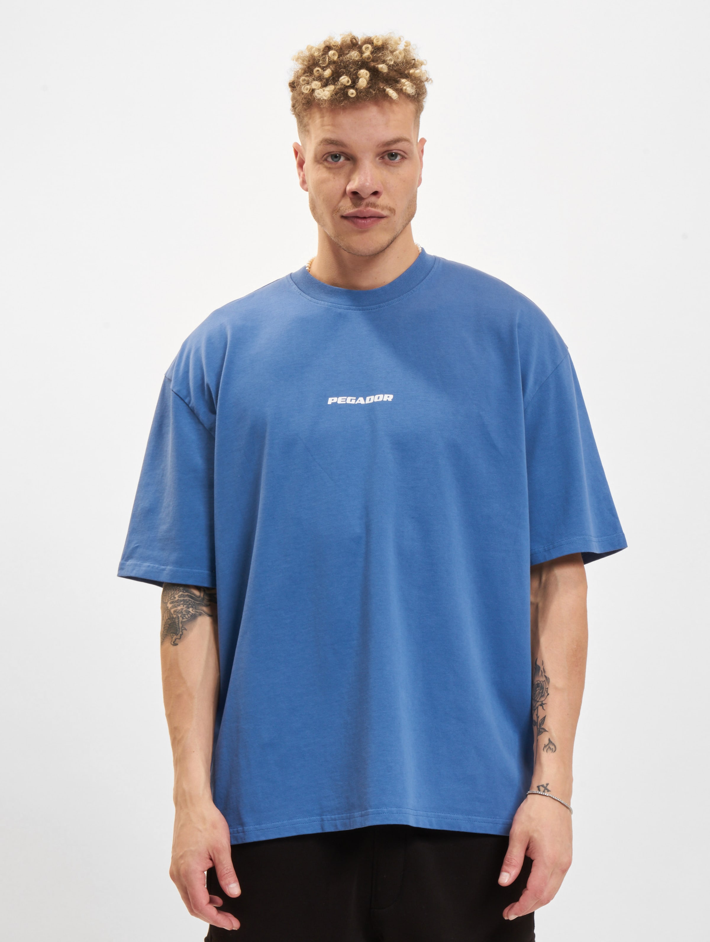 PEGADOR Colne Logo Oversized T-Shirts Mannen op kleur blauw, Maat XL