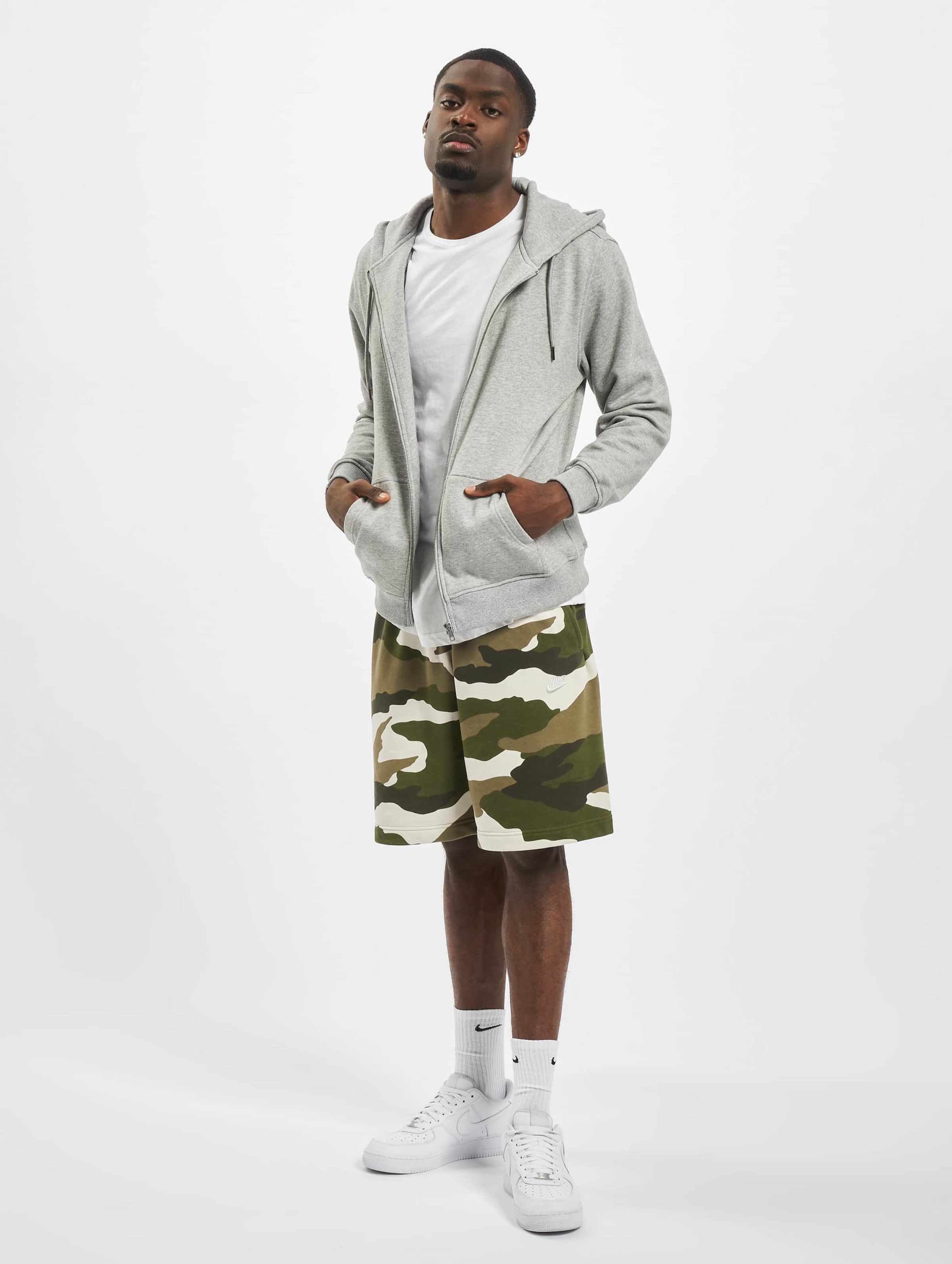 Nike sportswear shop club camo