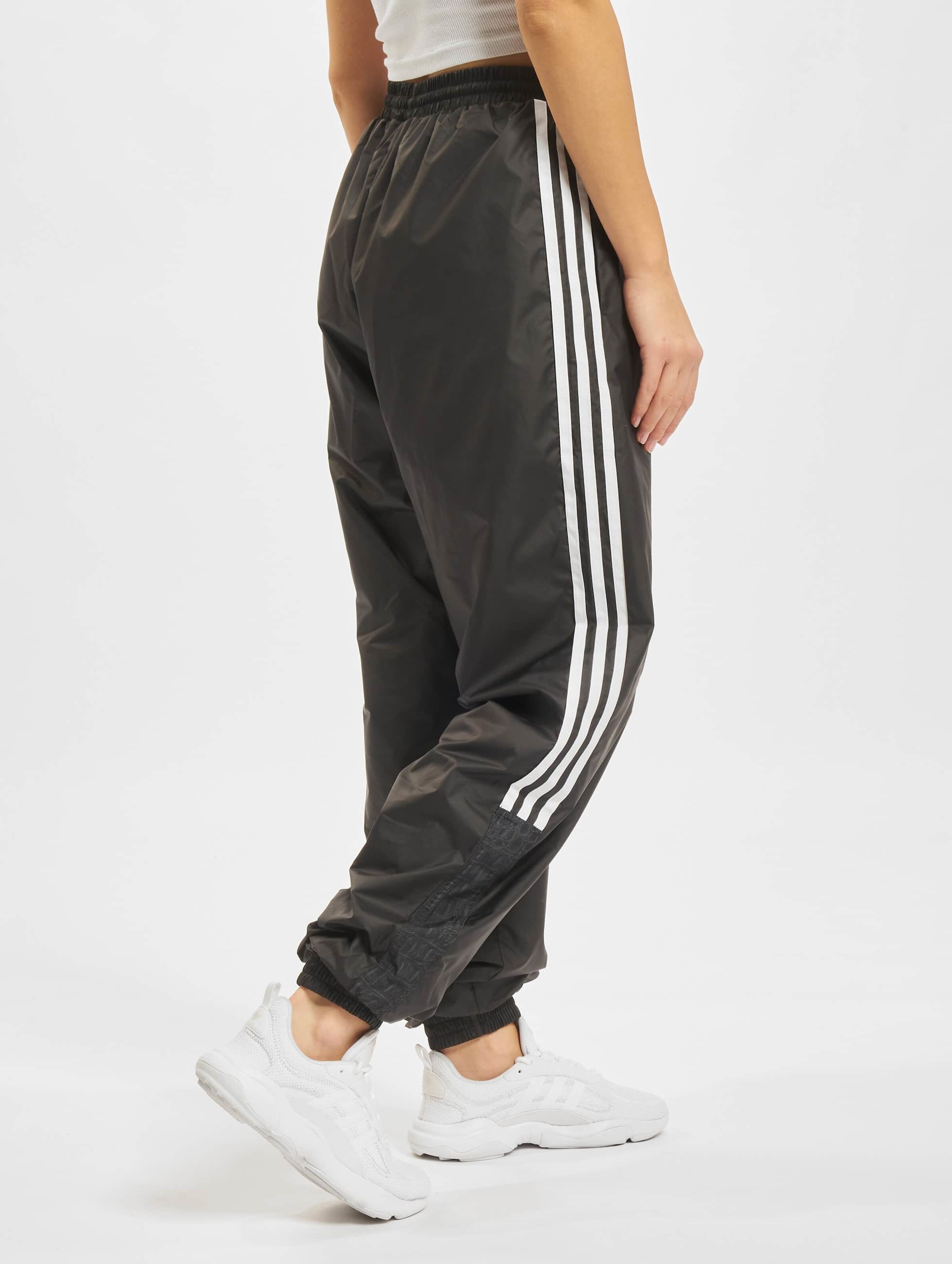 Pantalon best sale adidas nylon