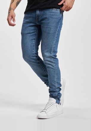 Levis Taper Jeans