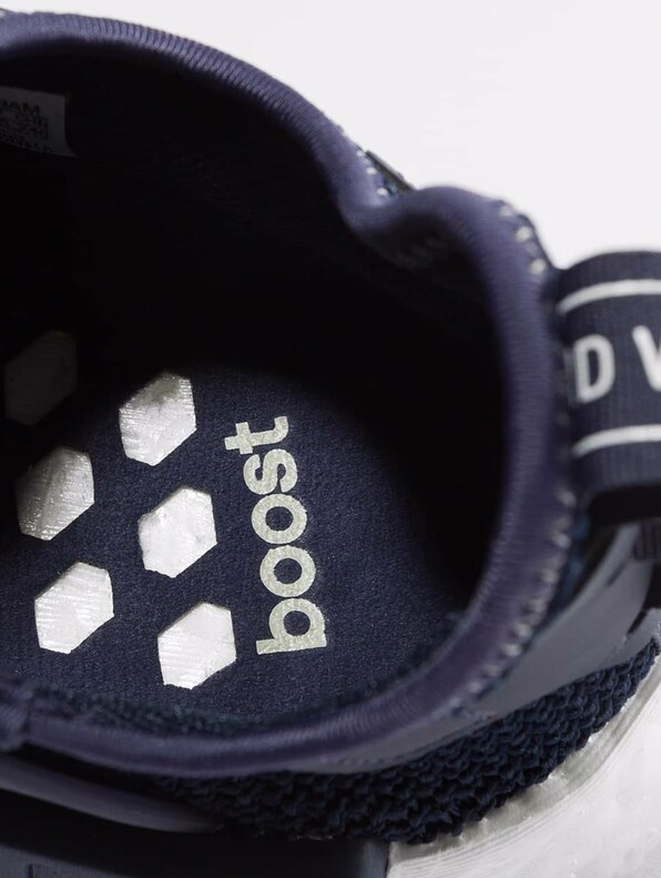 NMD_XR1-5
