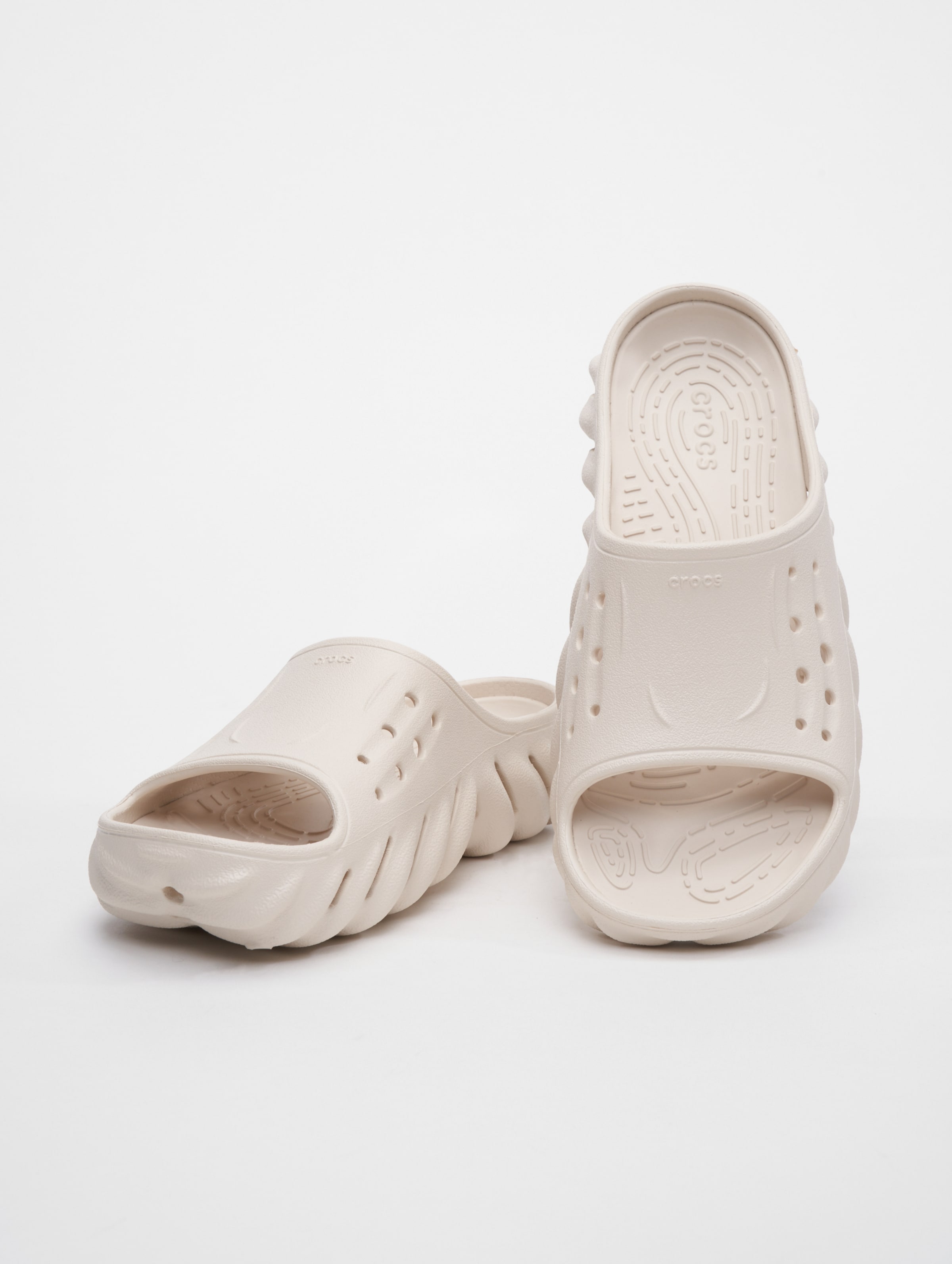 Crocs Echo Slide Sandalen Vrouwen op kleur beige, Maat 4647