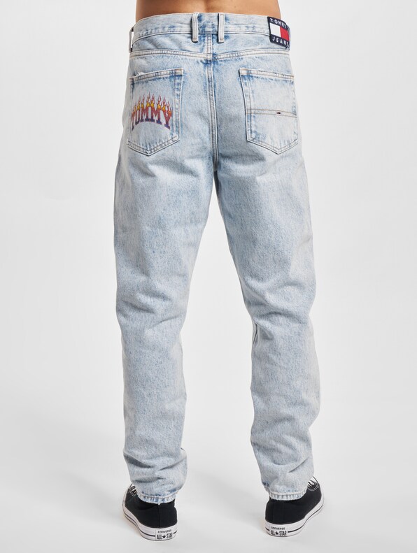Tommy Jeans Isaac Relaxed Tapered Fit Jeans-1
