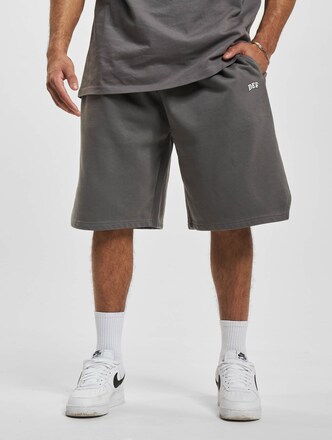 DEF PLAIN Shorts