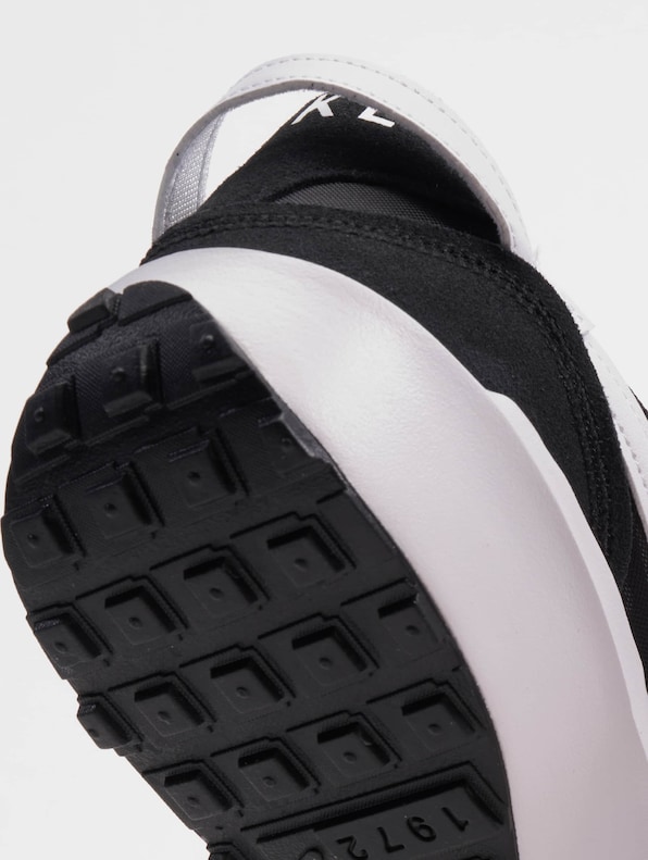 Nike Waffle Debut Sneakers-8