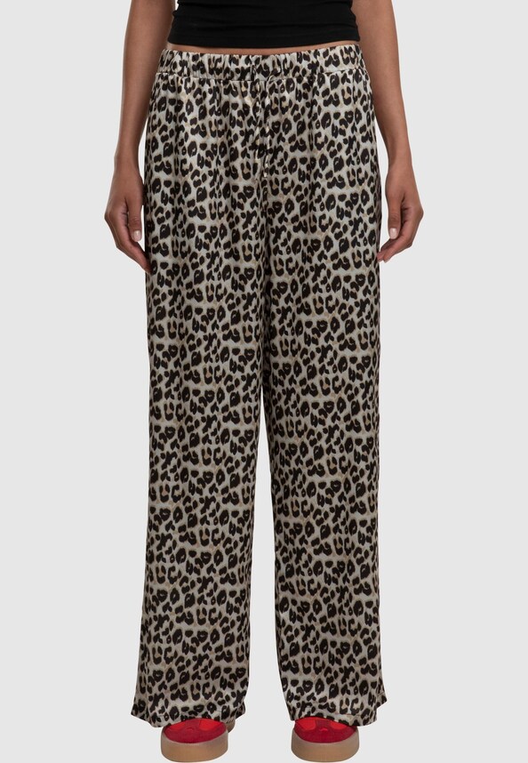 Ladies Leo Resort -2