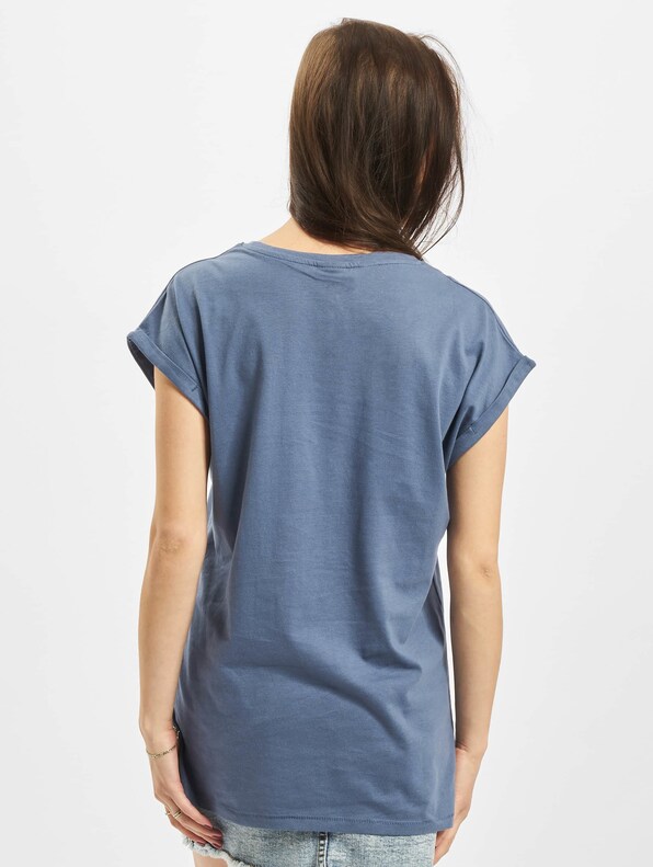 Extended Shoulder-1