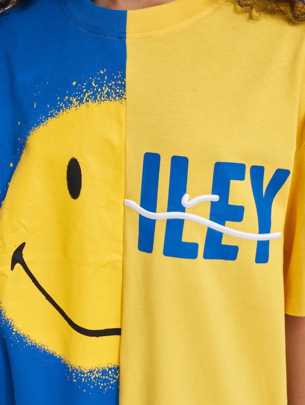 KU223-009-1 KK Signature Split Smiley® Tee-3