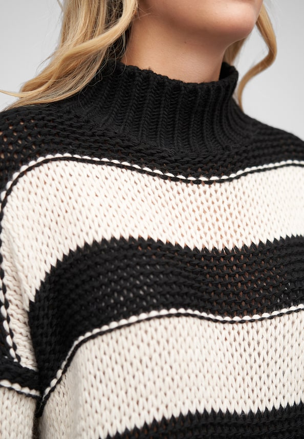 Strick-Sweater Pullover mit High-Neck und Streifen-Muster-5
