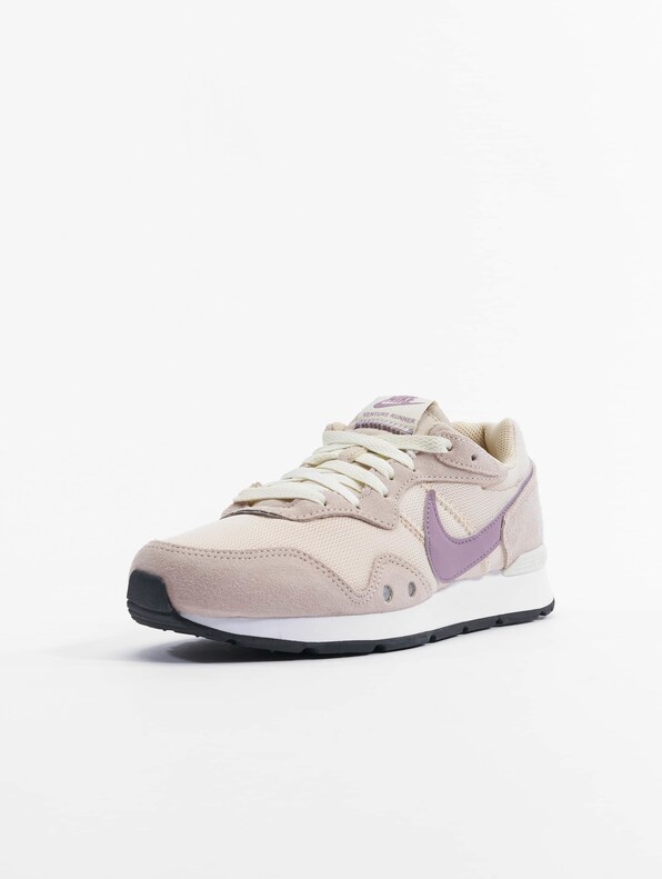 Nike Venture Runner Sneakers Sanddrift/Amethyst Wave/Fossil-2