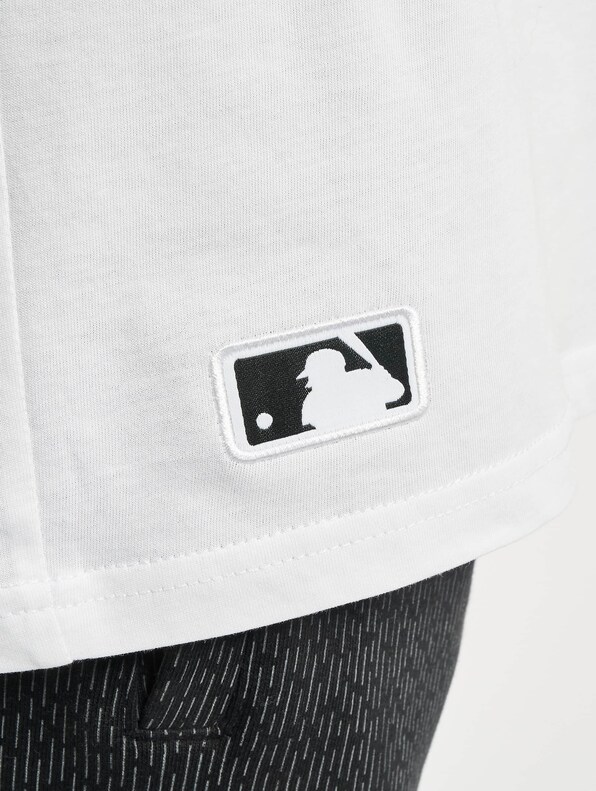 MLB NY Yankees Sleeve Taping-5