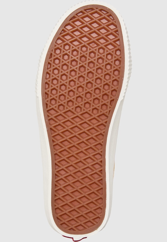 Karina Rozunko SK8-Hi Reissue-5