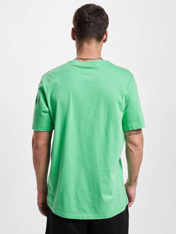 Nike Club T-Shirt Spring-1