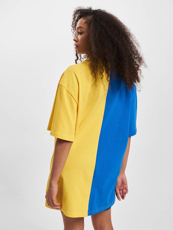 KU223-009-1 KK Signature Split Smiley® Tee-2