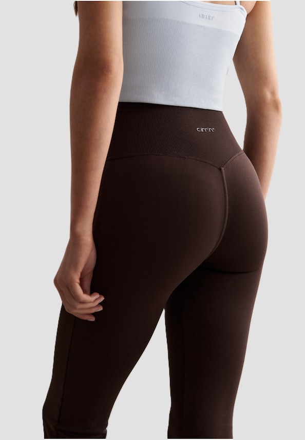 Shape Seamless Flare Petite-3