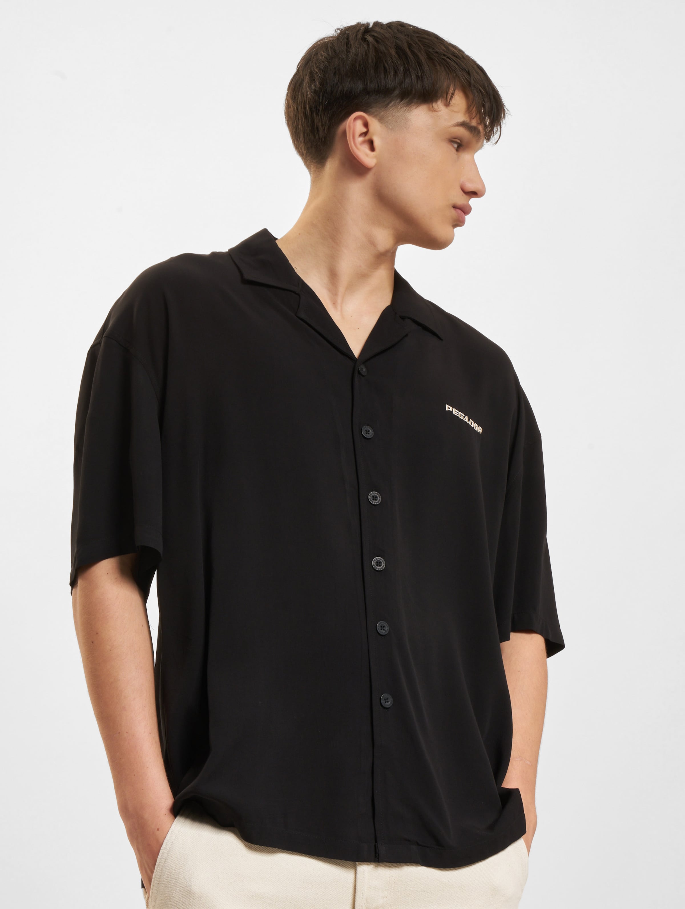 PEGADOR Logo Shirt Mannen op kleur zwart, Maat XL
