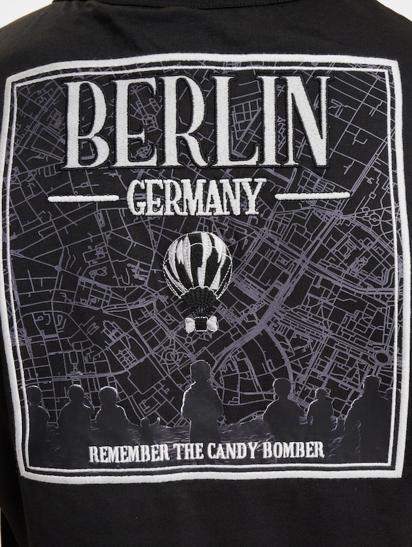  Berlin Candy Bomber BP-4