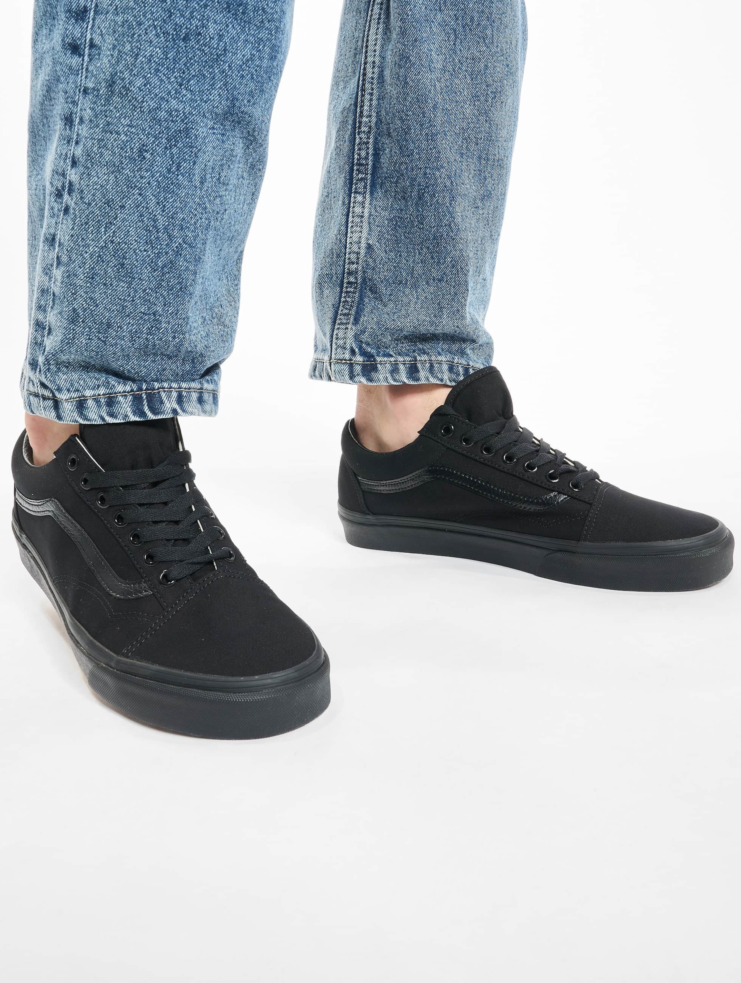 Vans old skool black low clearance top