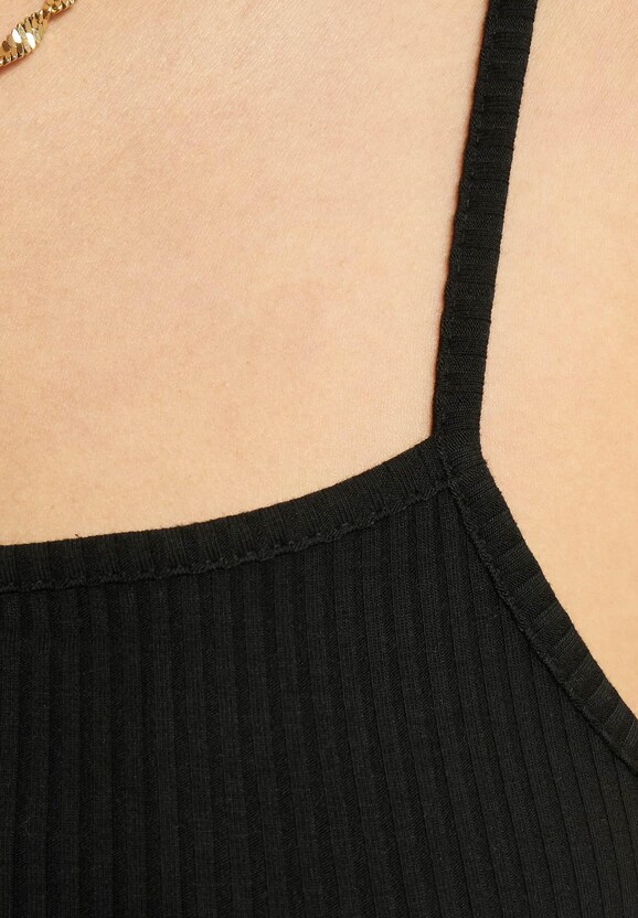 onlLarra Cropped Singlet JRS-2