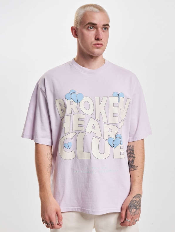 2Y Studios Broken Heart Club Oversize  T-Shirt-0