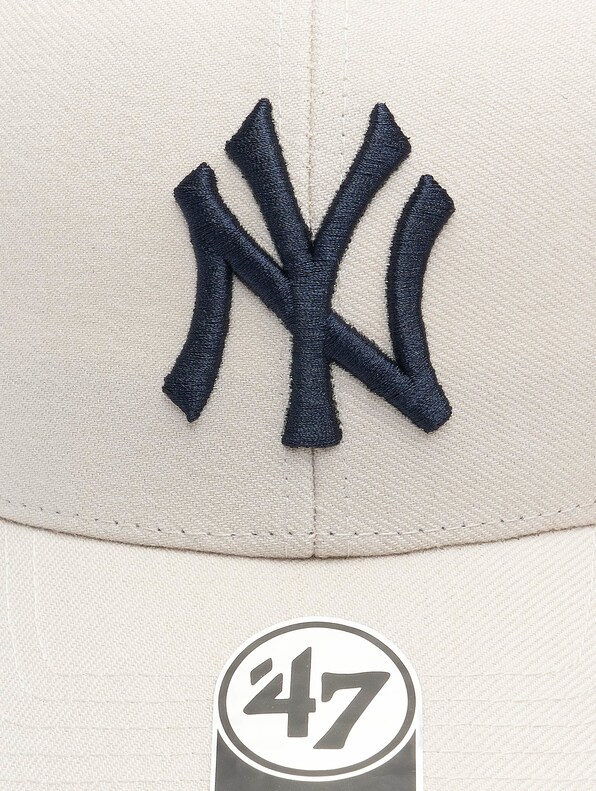 MLB New York Yankees -4