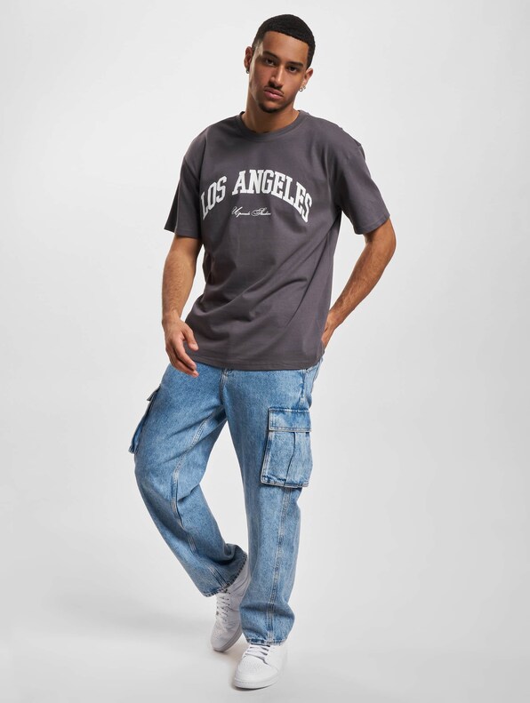 Mister Tee Upscale L.A. College Oversize T-Shirt-4