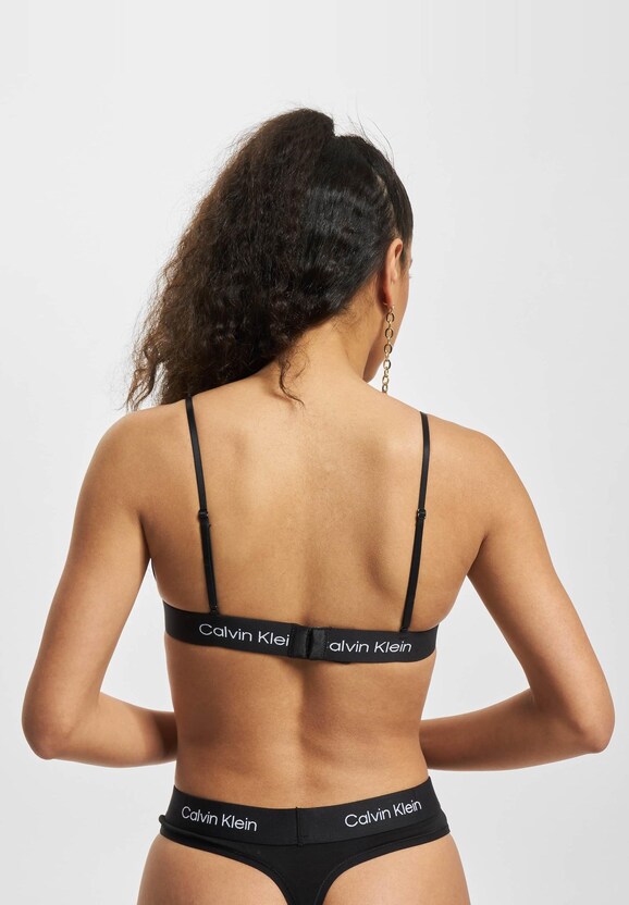 Unlined Triangle-0