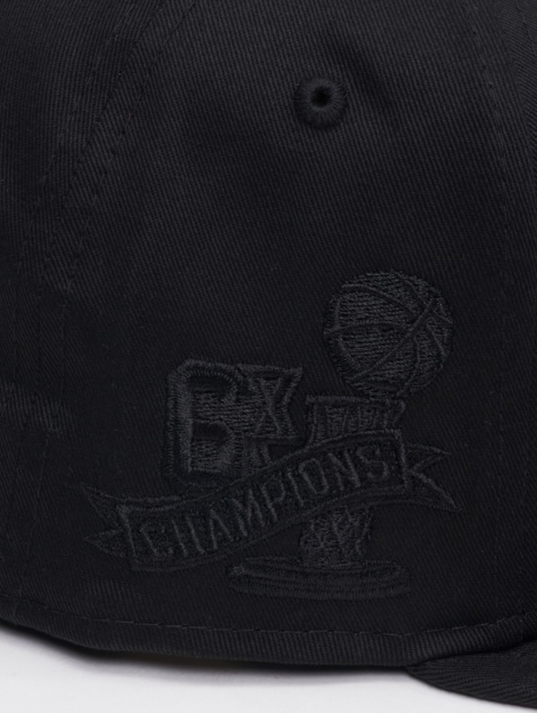 Monochrome 9Fifty Chicago Bulls-6