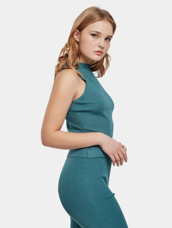 Ladies Short Rib Knit Turtleneck -3