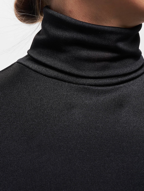 Oriel Turtleneck-3