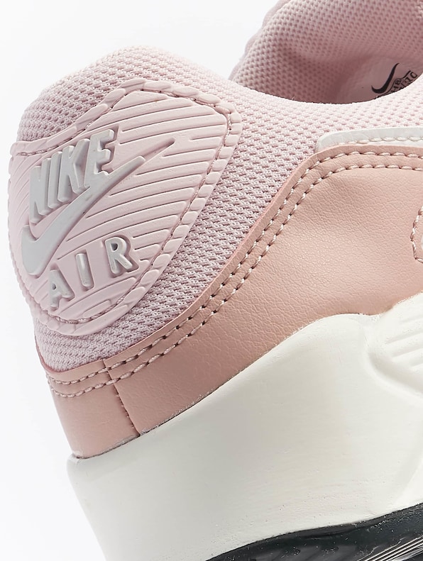 Nike Air Max Sneakers Barely-9
