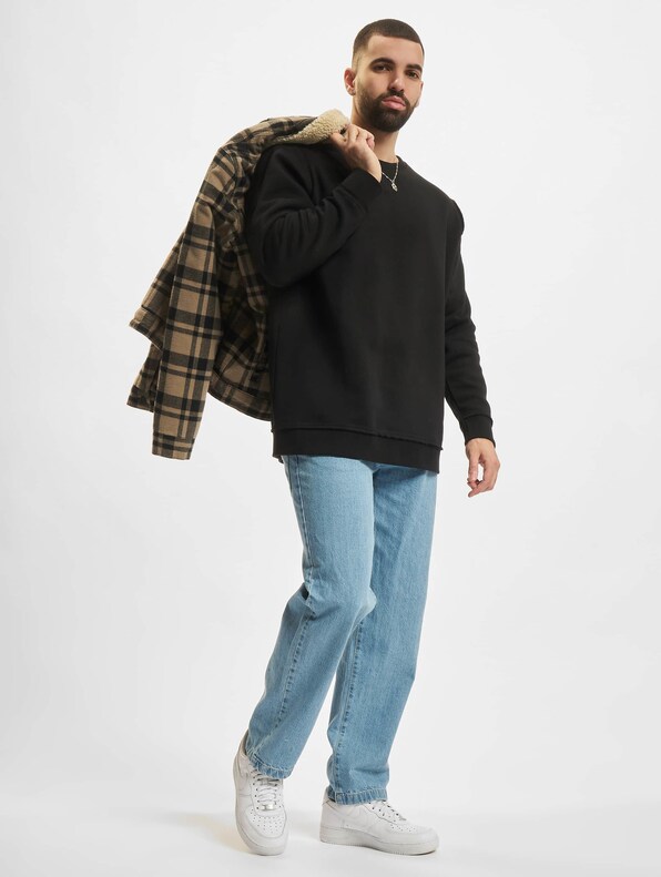 Oversized Open Edge-3