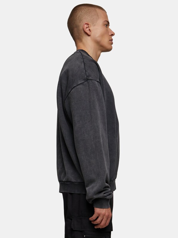 Urban Classics Acid Washed Crew Pullover-3