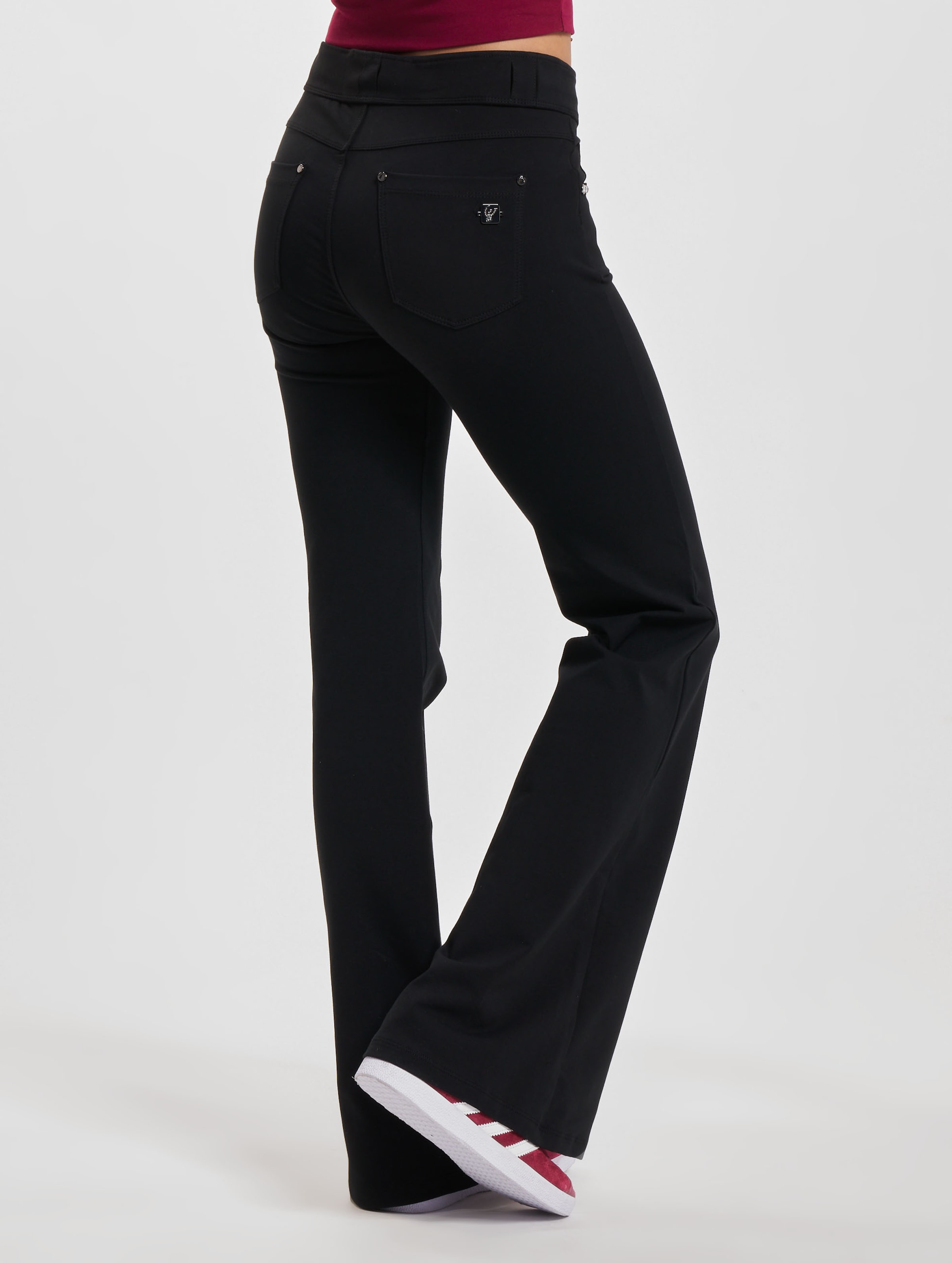 Freddy Medium Waist N.O.W.® Flared Straight Fit Jeans Vrouwen op kleur zwart, Maat S