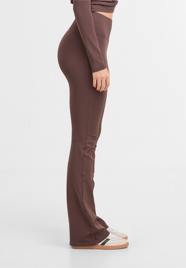 Shape Seamless Flare Tights-3