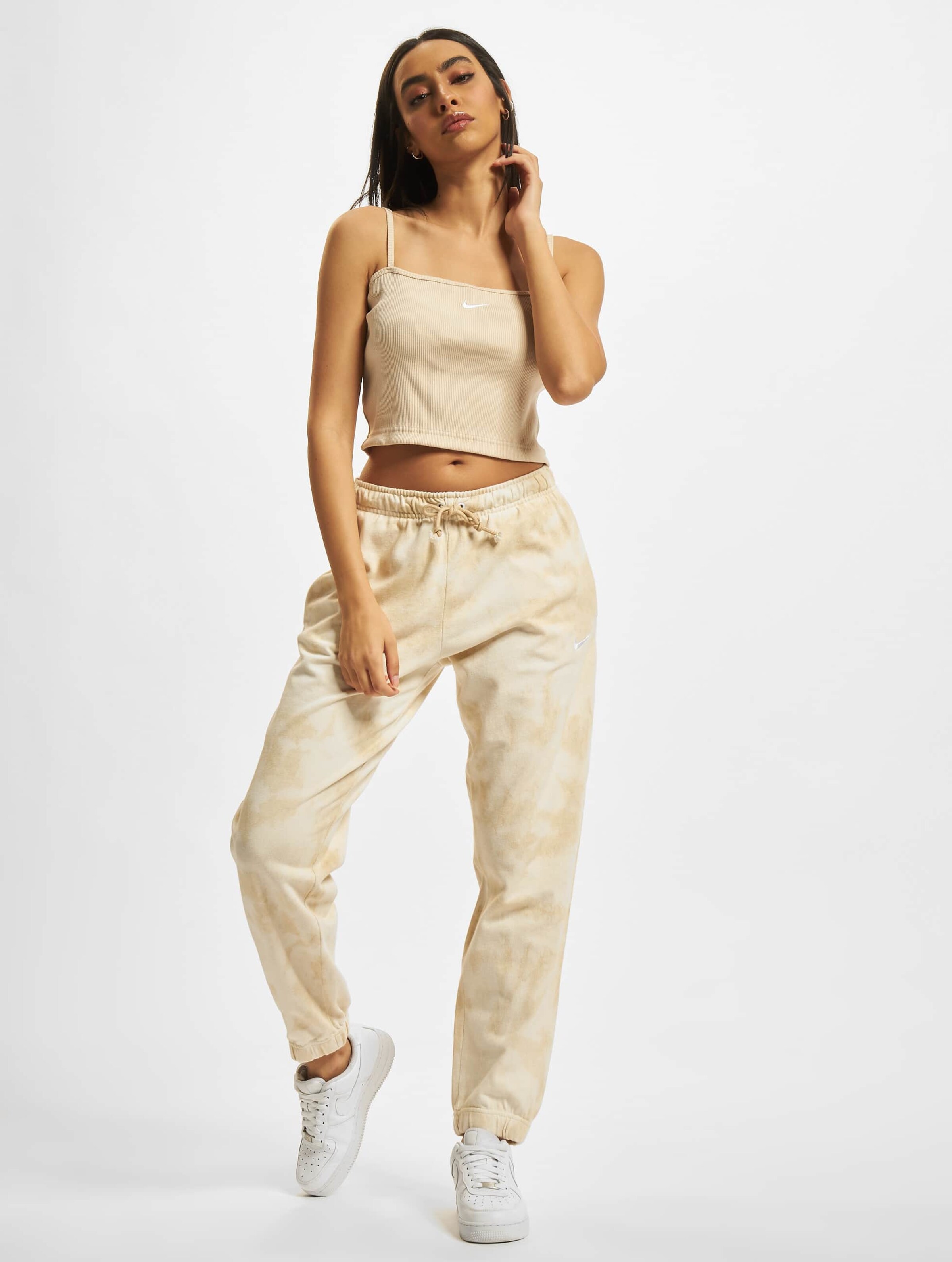 Nike crop top and sweats online set