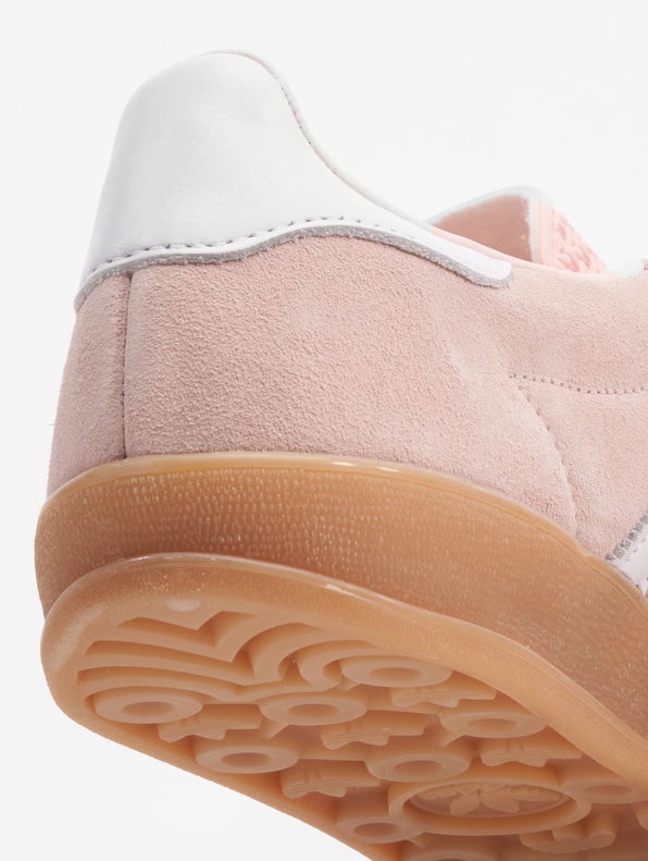 Gazelle Indoor-8