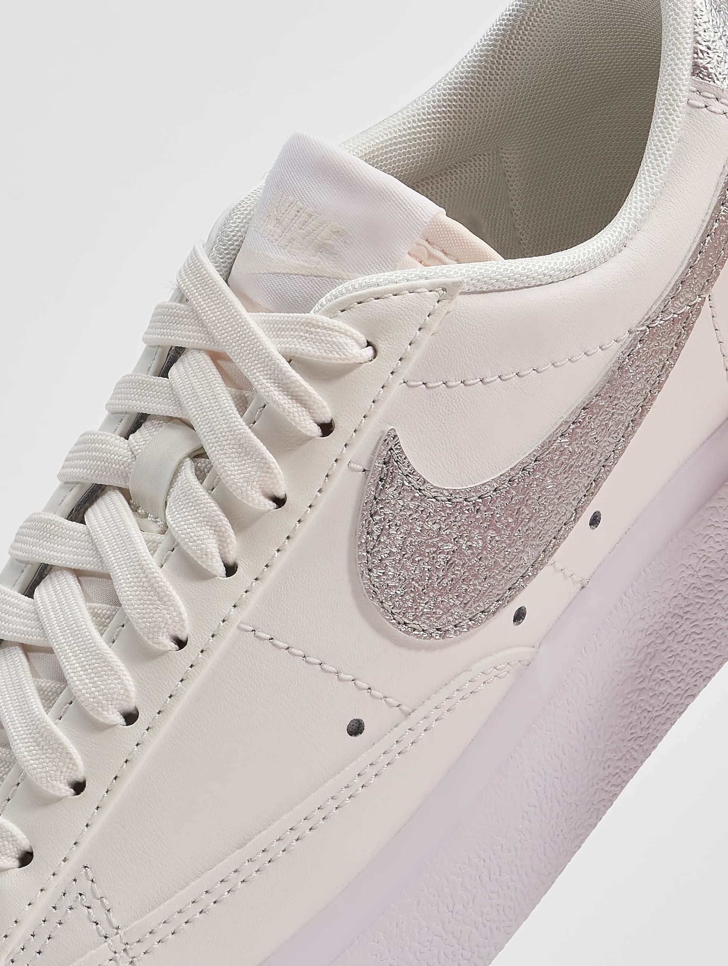 Blazer low clearance essential sneaker nike