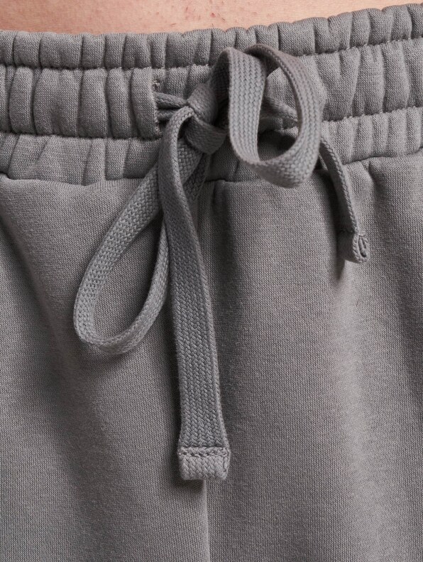 2Y Basic Sweat Shorts-3