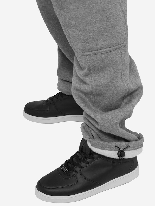 Urban Classics Cargo Jogginghosen-4