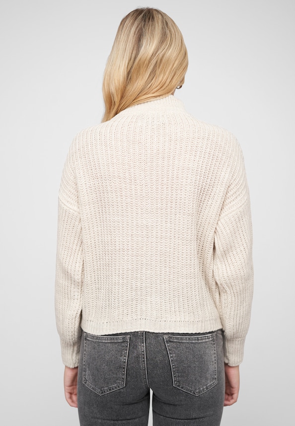 Pullover mit Stehrollkragen und V-Ausschnitt-1