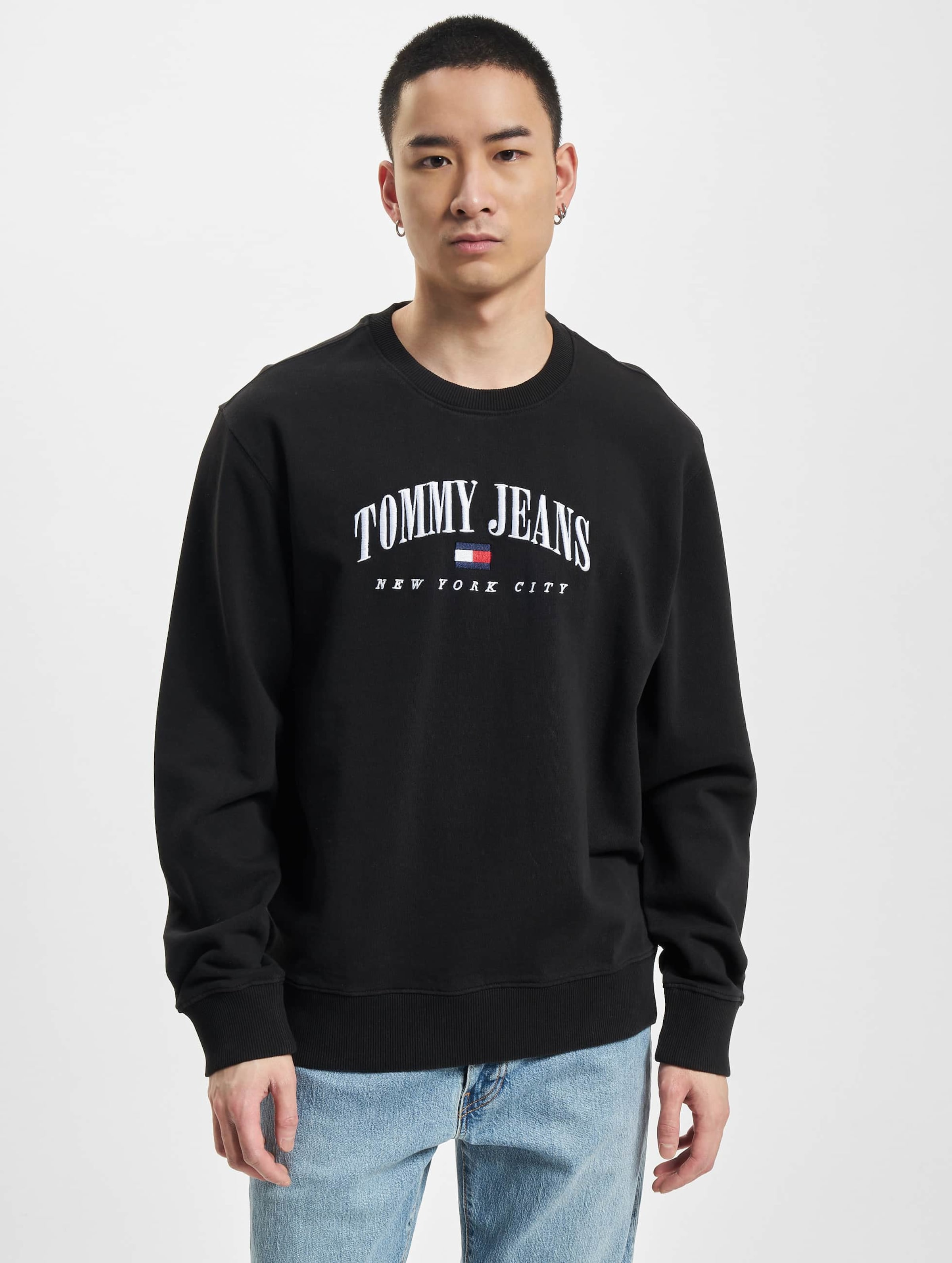 Tommy Jeans Regular Small Varsity Crew Sweater