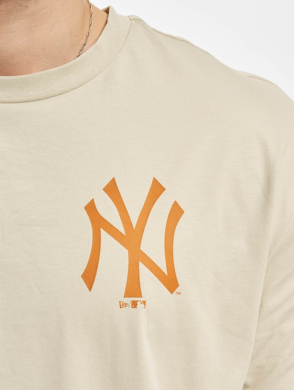 New York Yankees New Era League Essential Oversized T-Shirt