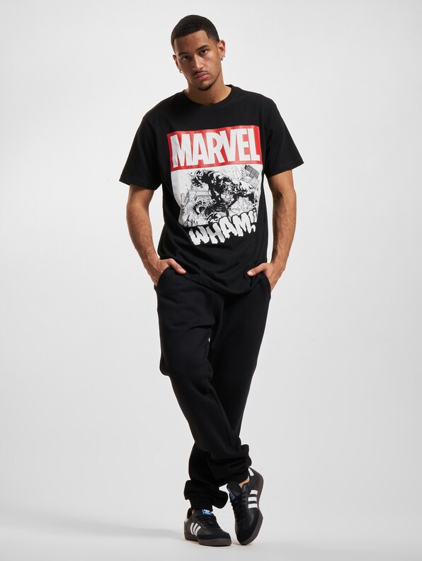 Avengers Smashing Hulk-4