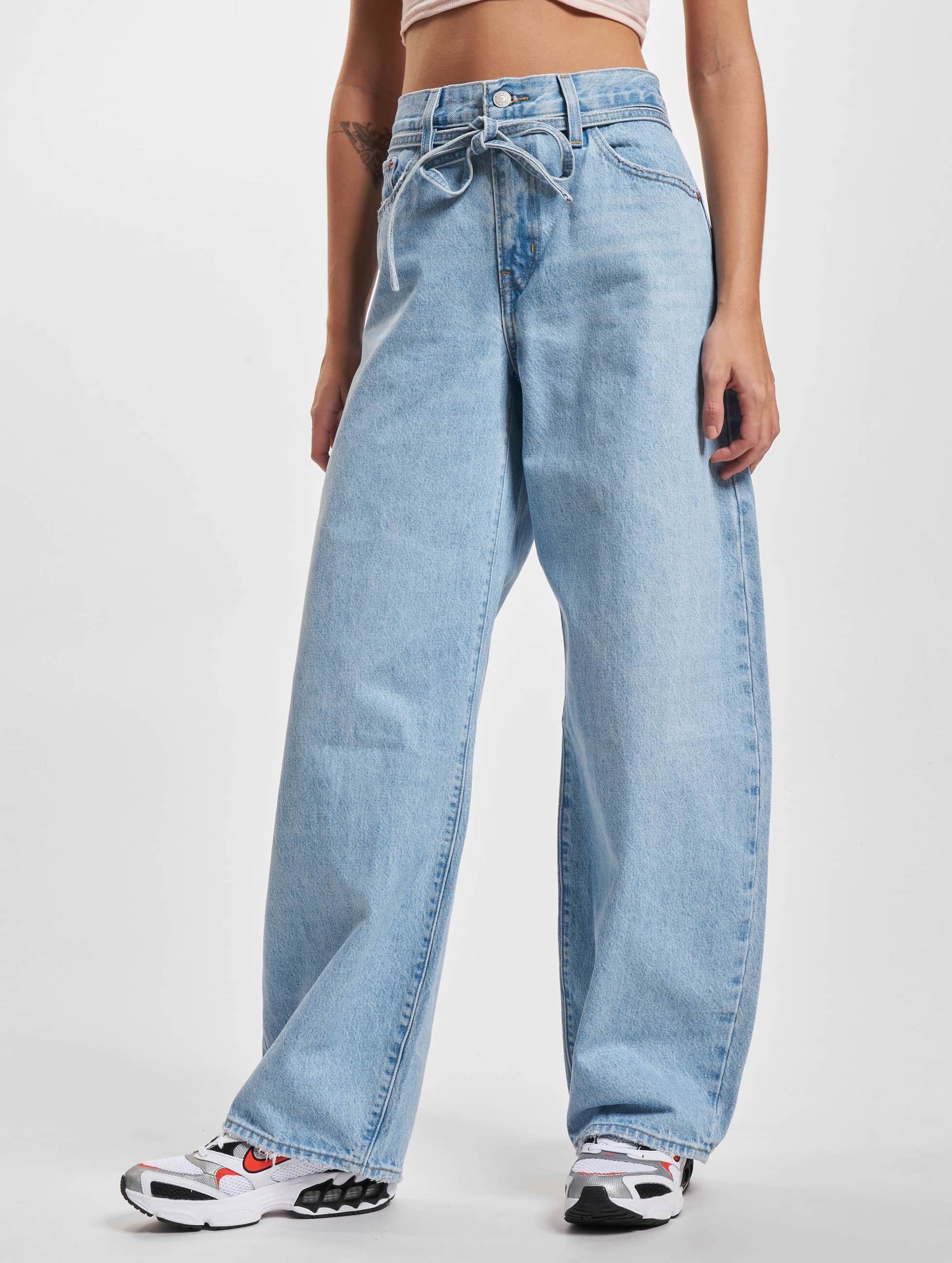 Levi's store balloon jeans